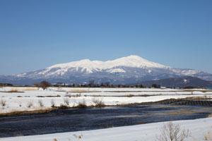冬の鳥海山